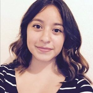 Meet your Posher, Elizabeth